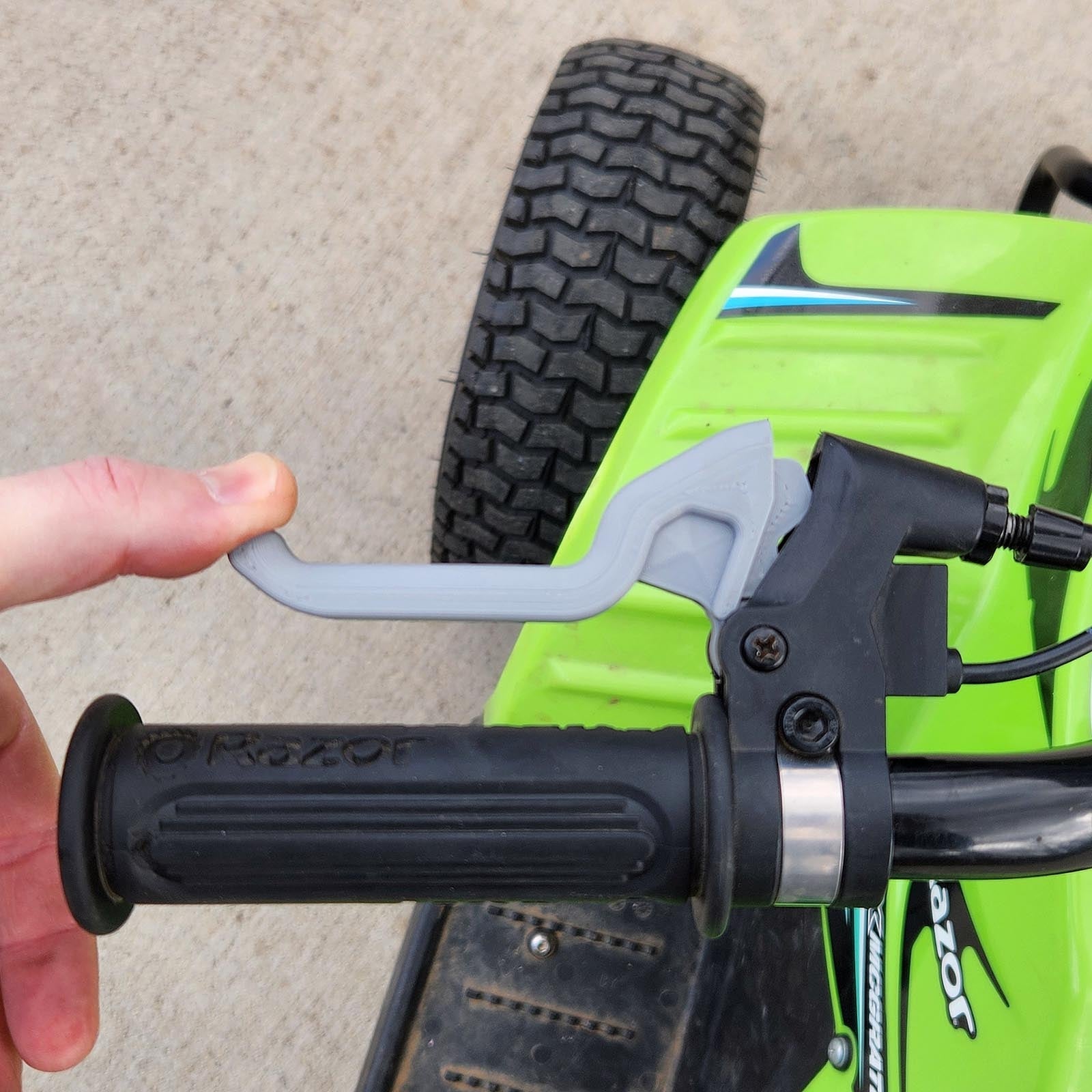 Razor Short-Reach Brake Lever pulled